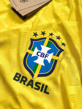 Carregar imagem no visualizador da galeria, Camisa do Brasil Amarela Jogador
