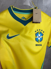 Carregar imagem no visualizador da galeria, Camisa do Brasil Amarela Torcedor
