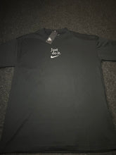 Carregar imagem no visualizador da galeria, Camisa Oversized Nike Just Do It

