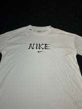Carregar imagem no visualizador da galeria, Camisa Oversized Nike
