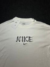 Carregar imagem no visualizador da galeria, Camisa Oversized Nike
