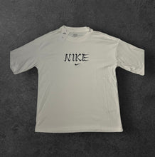 Carregar imagem no visualizador da galeria, Camisa Oversized Nike
